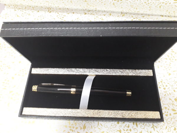Ручка в подарочной коробке